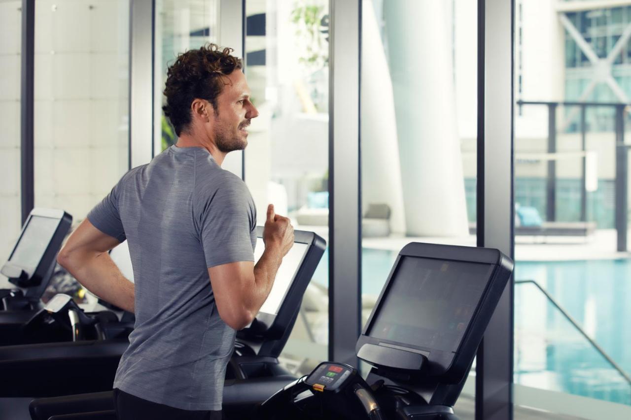 The Westin Brisbane Hotel Bagian luar foto A man on a treadmill
