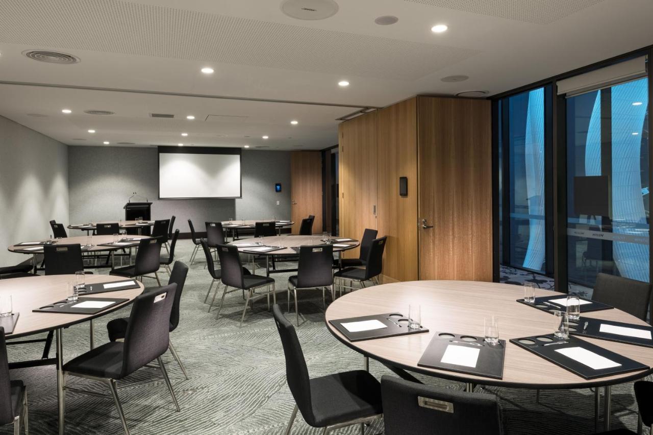 The Westin Brisbane Hotel Bagian luar foto The Boardroom